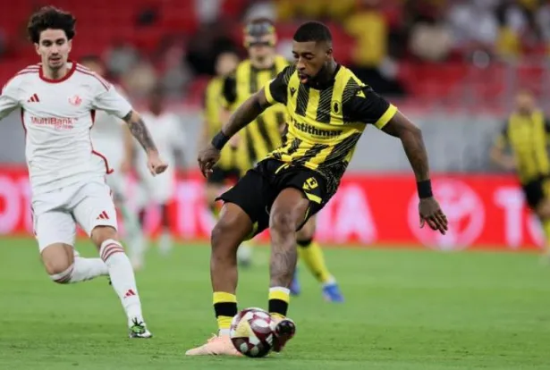 爱游戏体育-金彭贝：曾有机会去切尔西；孩子问我为何不去踢球让我心碎